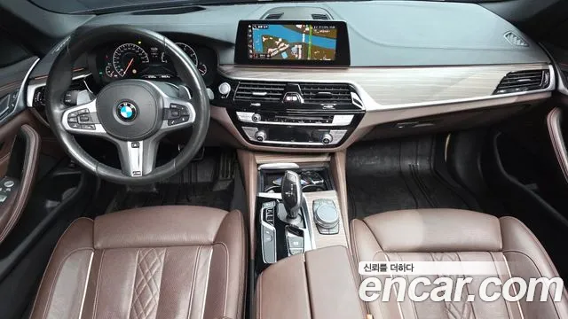 BMW 5-Series 2019 thumb 6