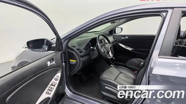 Hyundai Accent 2016 thumb 10