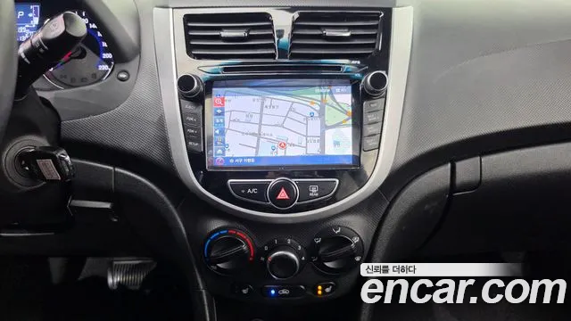 Hyundai Accent 2016 thumb 12