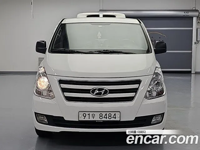 Hyundai Starex 2016 thumb 2