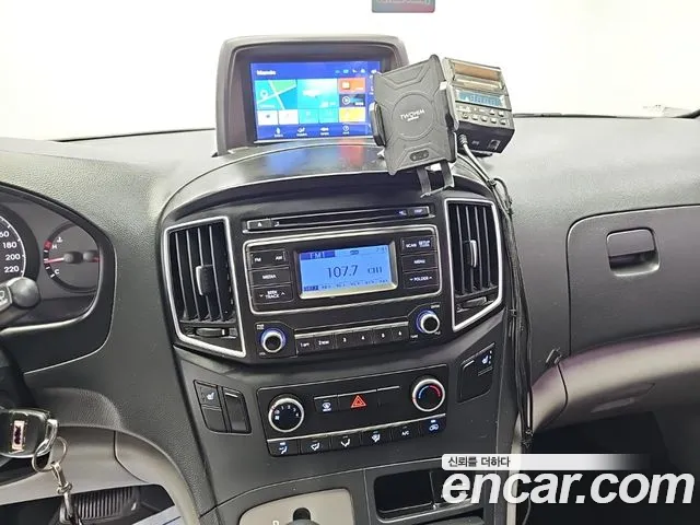 Hyundai Starex 2016 thumb 9