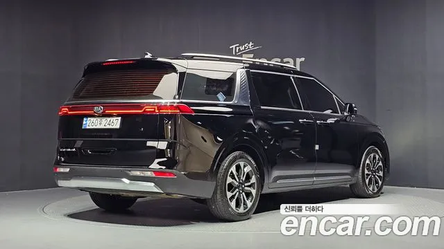 Kia Carnival 2021 thumb 2