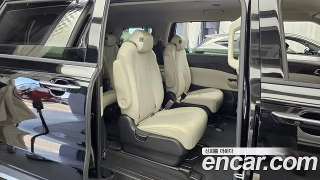 Kia Carnival 2021 thumb 12