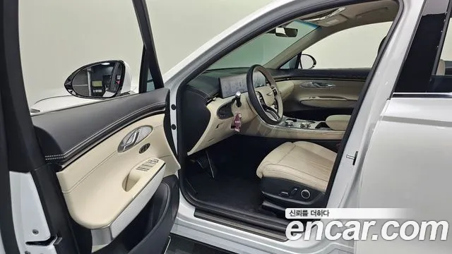 Genesis GV70 2025 thumb 9