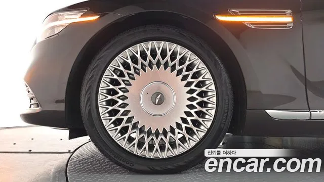 Genesis G90 2019 thumb 4