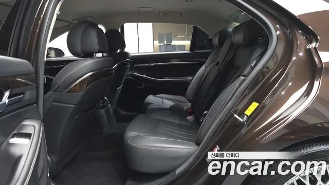 Genesis G90 2019 thumb 11