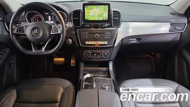 Mercedes-Benz GLE 2017 thumb 6
