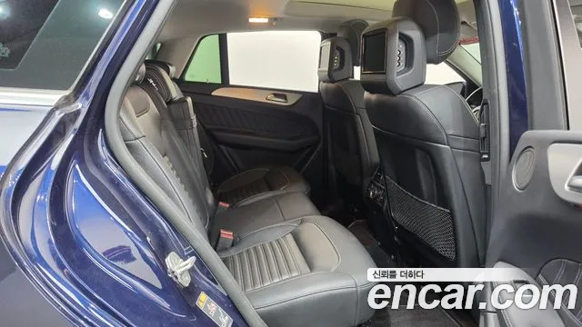 Mercedes-Benz GLE 2017 thumb 10