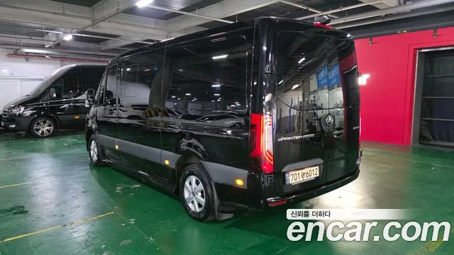 Mercedes-Benz Sprinter 2022 thumb 2