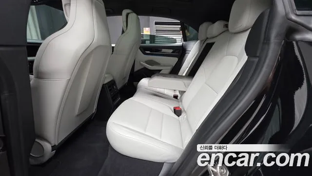 Porsche Macan 2025 thumb 12
