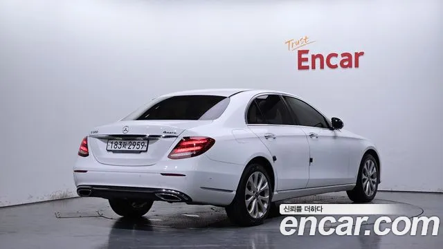 Mercedes-Benz E-Класс 2020 thumb 2