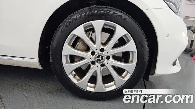 Mercedes-Benz E-Класс 2020 thumb 5