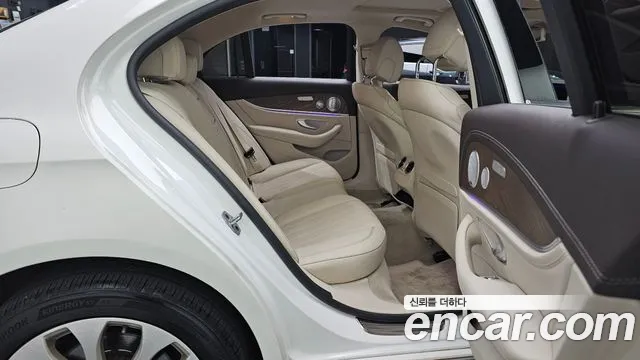 Mercedes-Benz E-Класс 2020 thumb 12