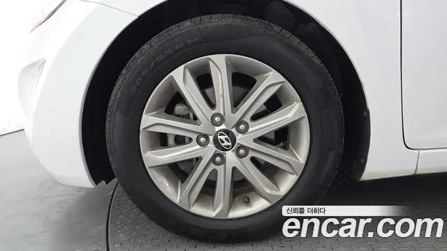 Hyundai Avante 2013 thumb 5