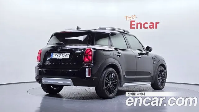 MINI Countryman 2023 thumb 2