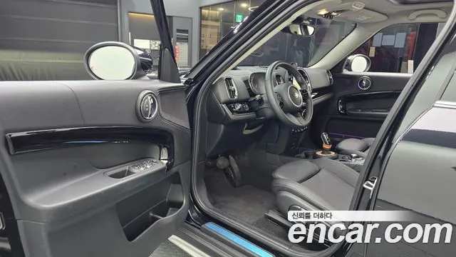 MINI Countryman 2023 thumb 10