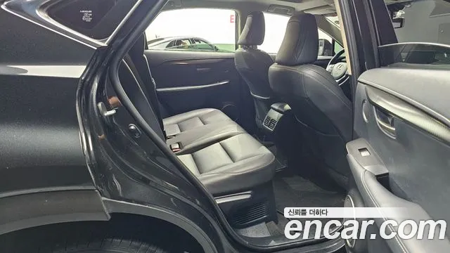 Lexus NX 2016 thumb 11