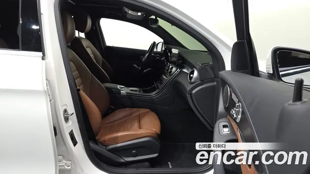 Mercedes-Benz GLC 2023 thumb 11