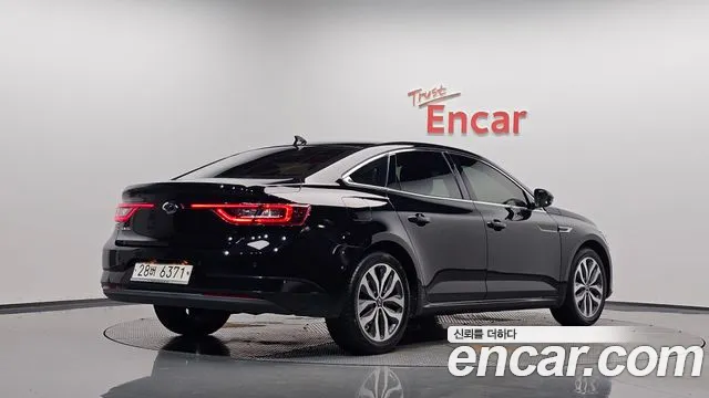 Renault-KoreaSamsung Megane 2017 thumb 2