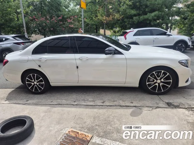 Mercedes-Benz E-Класс 2016 thumb 8