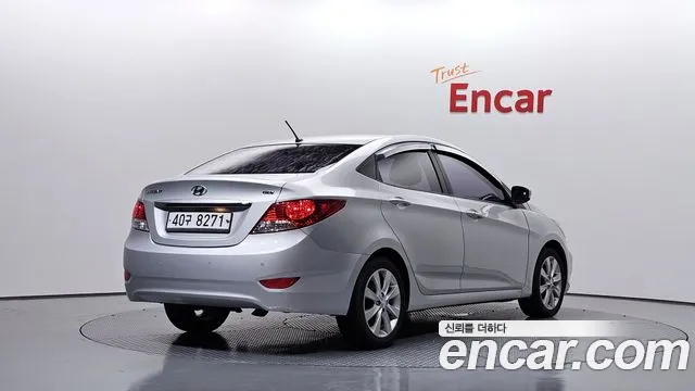 Hyundai Accent 2012 thumb 2