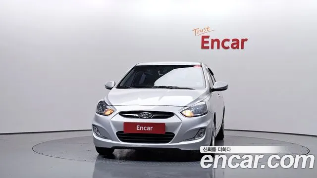 Hyundai Accent 2012 thumb 3