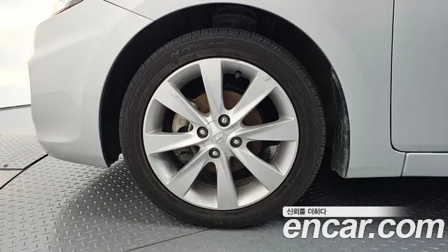 Hyundai Accent 2012 thumb 5
