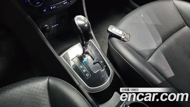 Hyundai Accent 2012 thumb 9