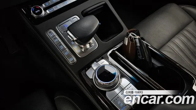 Genesis G90 2019 thumb 9