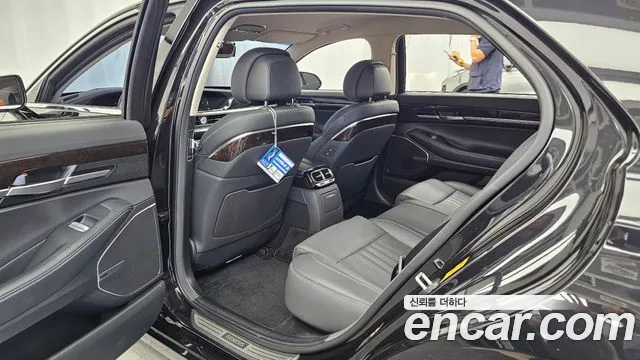 Genesis G90 2019 thumb 12