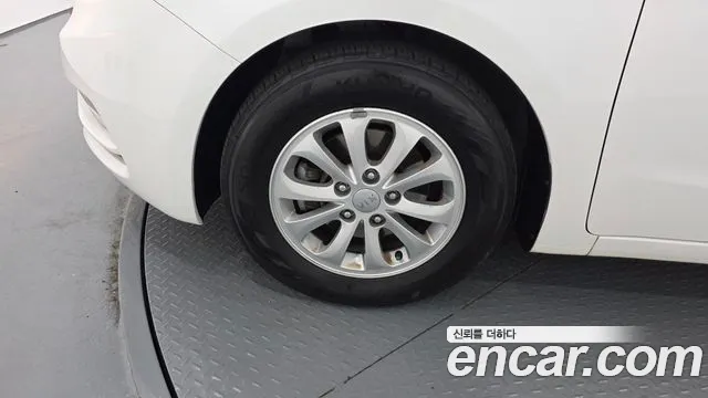 Kia K3 2014 thumb 4
