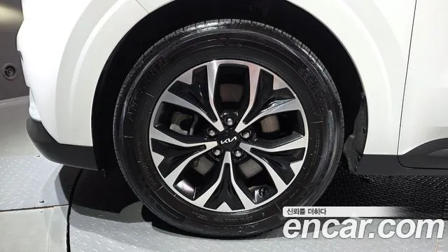 Kia Carnival 2022 thumb 5