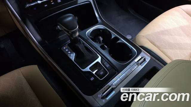 Kia Carnival 2022 thumb 9