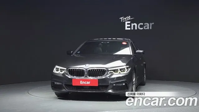 BMW 5-Series 2017 thumb 3