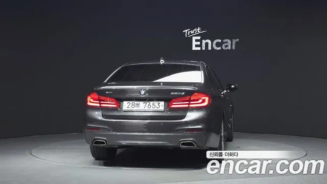 BMW 5-Series 2017 thumb 4