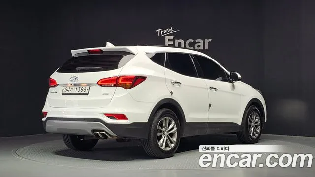 Hyundai Santa Fe 2018 thumb 2