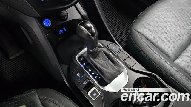 Hyundai Santa Fe 2018 thumb 9