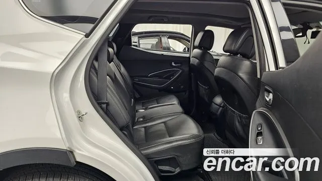Hyundai Santa Fe 2018 thumb 12