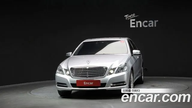 Mercedes-Benz E-Класс 2011 thumb 3