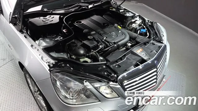 Mercedes-Benz E-Класс 2011 thumb 6