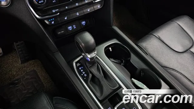 Hyundai Santa Fe 2020 thumb 9