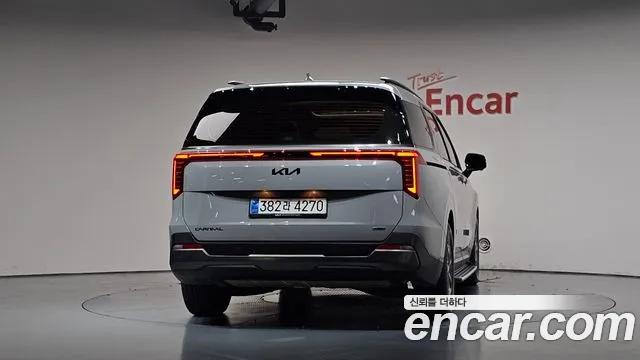 Kia Carnival 2025 thumb 3