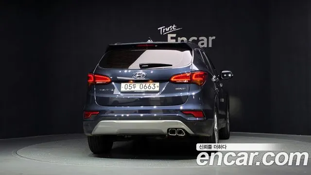 Hyundai Santa Fe 2015 thumb 4