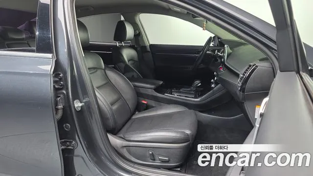 Hyundai Grandeur 2017 thumb 11