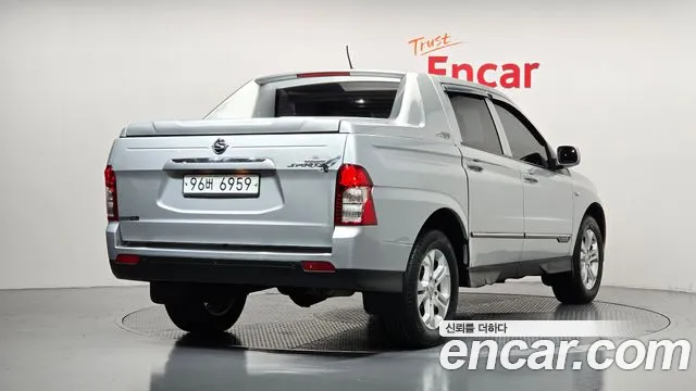 KG_Mobility_Ssangyong KORANDO 2013 thumb 2