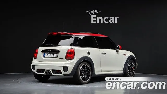 MINI Hatch 2016 thumb 2