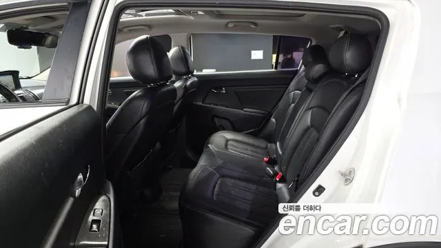 Kia Sportage 2011 thumb 11