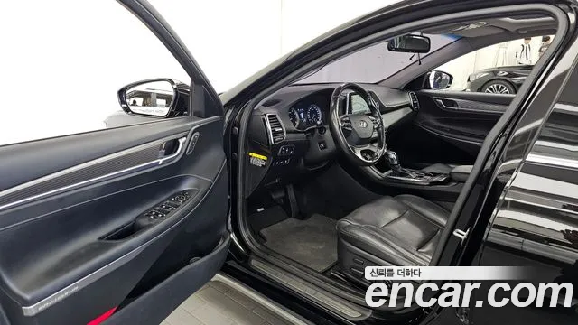Hyundai Grandeur 2017 thumb 10