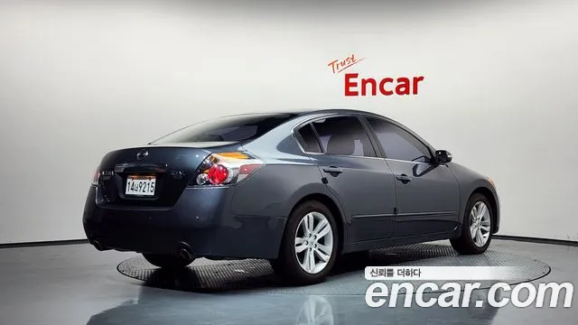 Nissan Altima 2011 thumb 2