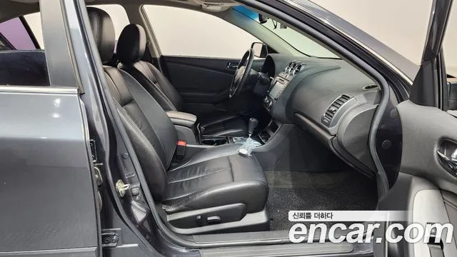 Nissan Altima 2011 thumb 11